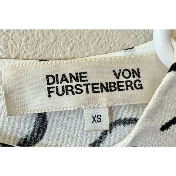 NWOT Diane Von Furstenberg Krona Flutter Sleeve Abstract Mini Dress Women's XS - Picture 4 of 8